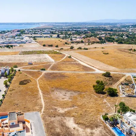 Habitate - Pool Fence & Heating Bars