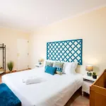 Villa Habitate - Pool Fence & Heating Bars *