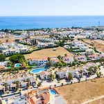 Villa Habitate - Pool Fence & Heating Bars