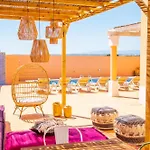 Habitate - Pool Fence & Heating Bars